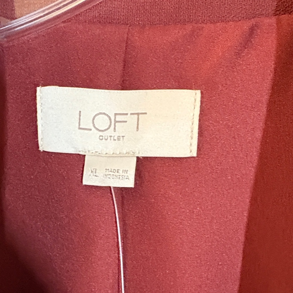 LOFT Women's Deep Red Blazer - Picture 2 of 5